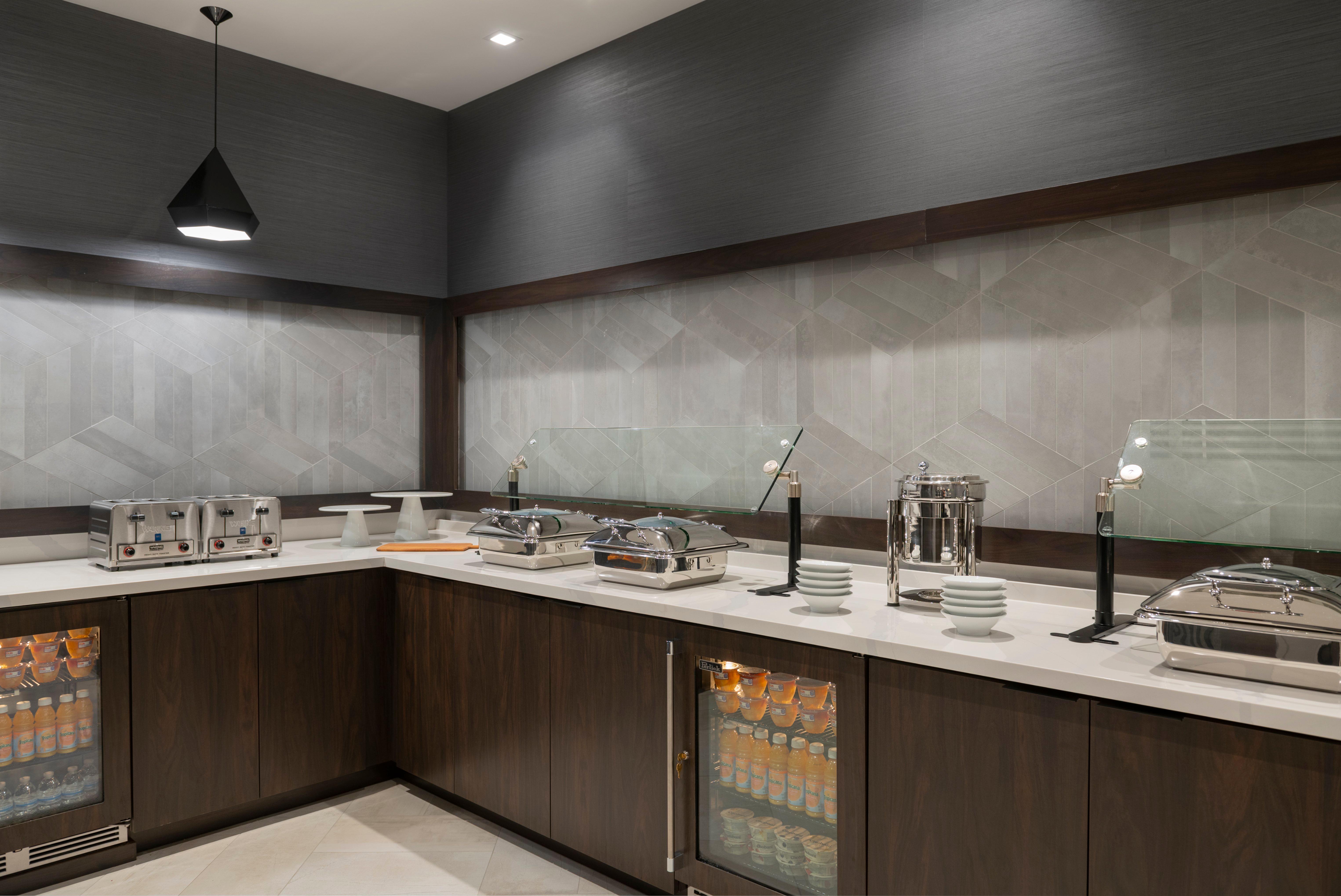 Holiday Inn Express - Boston Logan Airport - Revere By Ihg Экстерьер фото